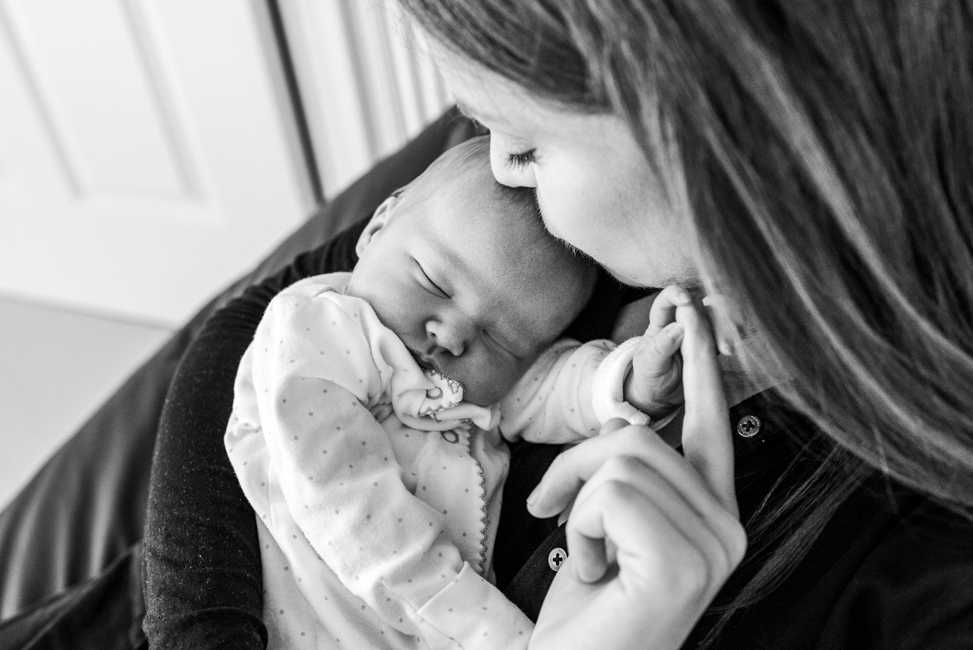 Can You Get Newborn Photos Without Posing?